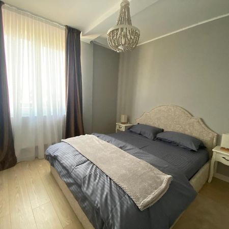 Em03- Apartament 2 Camere Luxury Târgu Jiu Eksteriør bilde