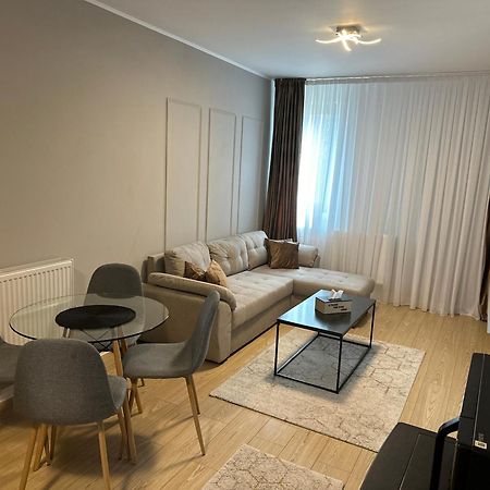 Em03- Apartament 2 Camere Luxury Târgu Jiu Eksteriør bilde